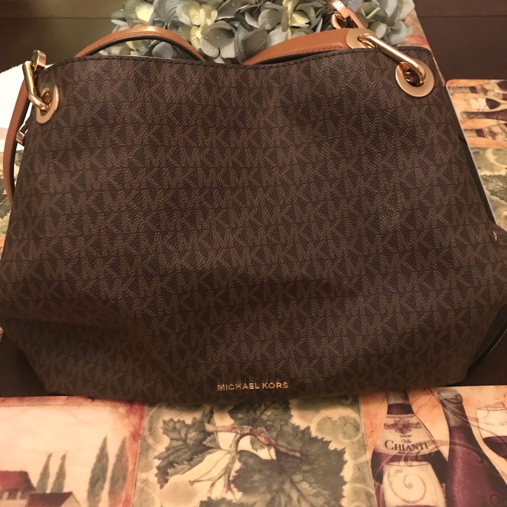 Authentic Michael KORS satchel